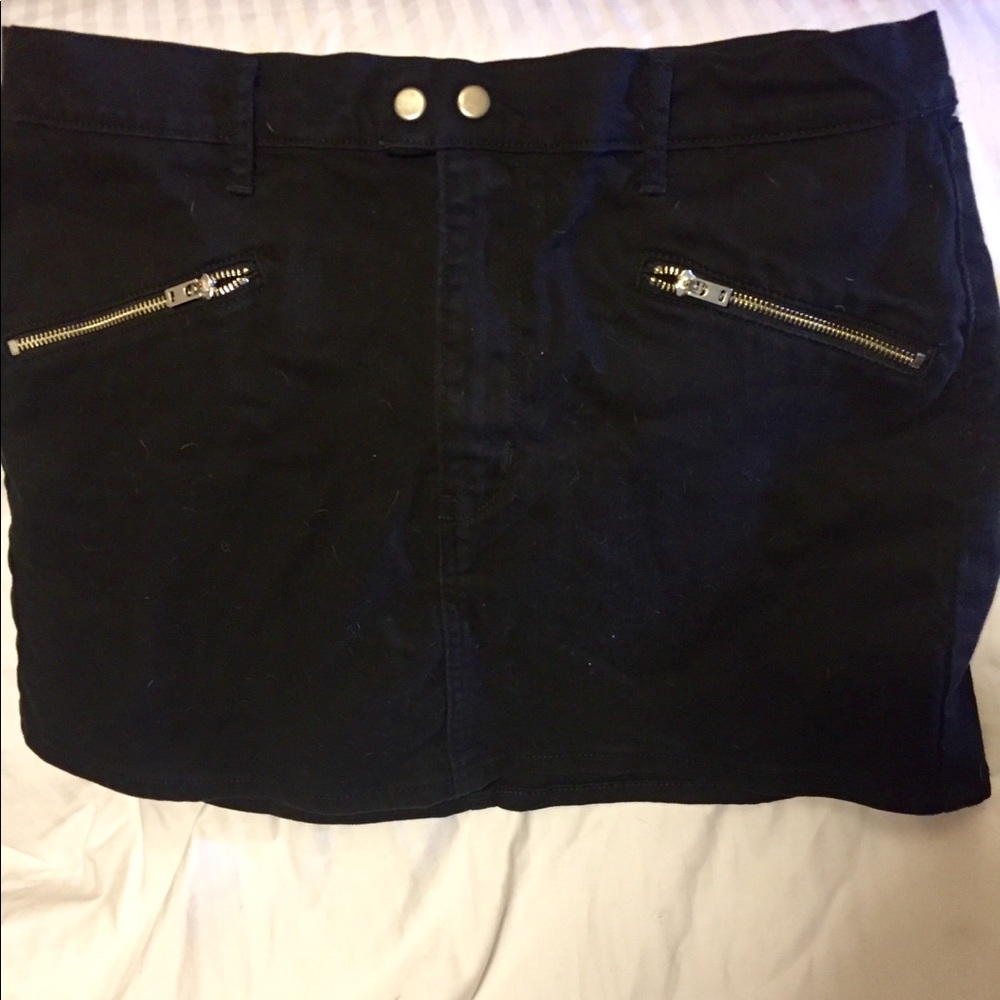 Women’s Levi’s Black mini skirt Size 32